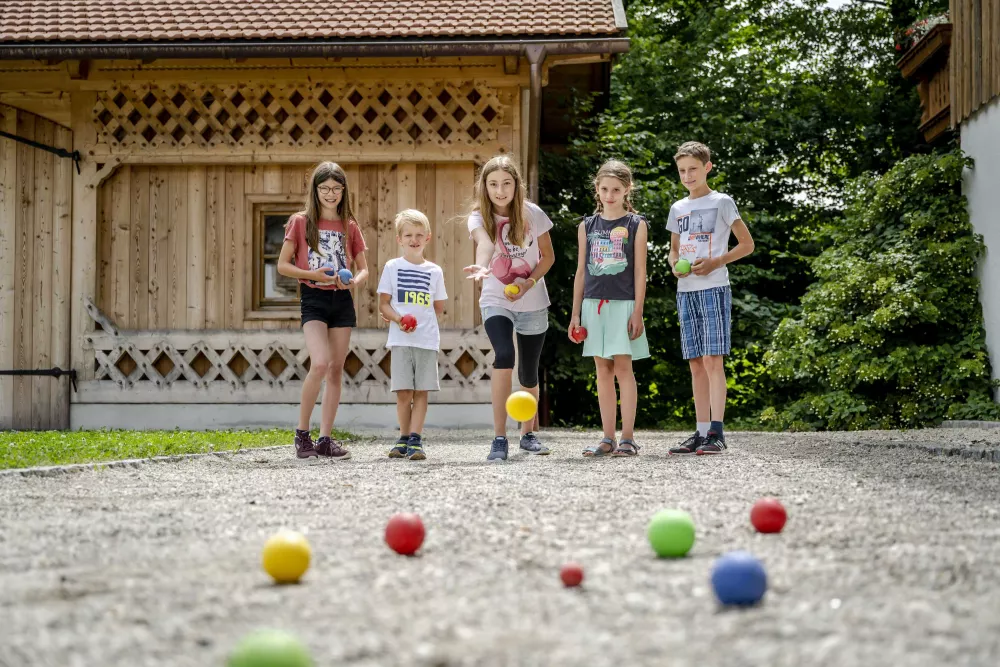 Viel Platz zum Spielen am Thomahof in Fridolfing