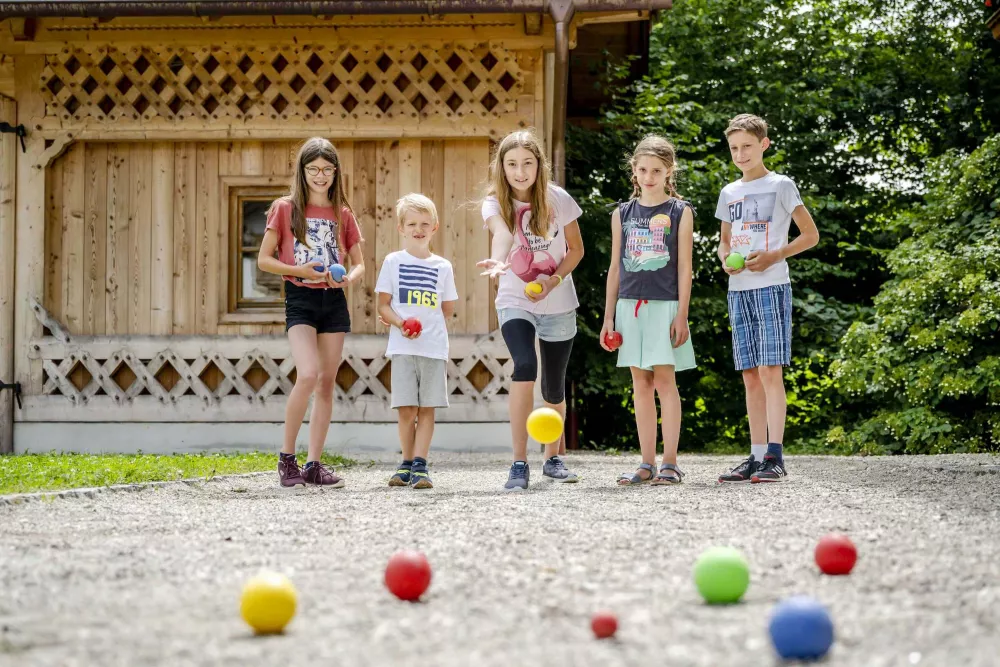 Viel Platz zum Spielen am Thomahof in Fridolfing