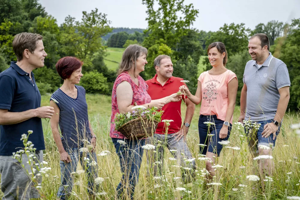 Wildkräuterführung mit Bäuerin Evi