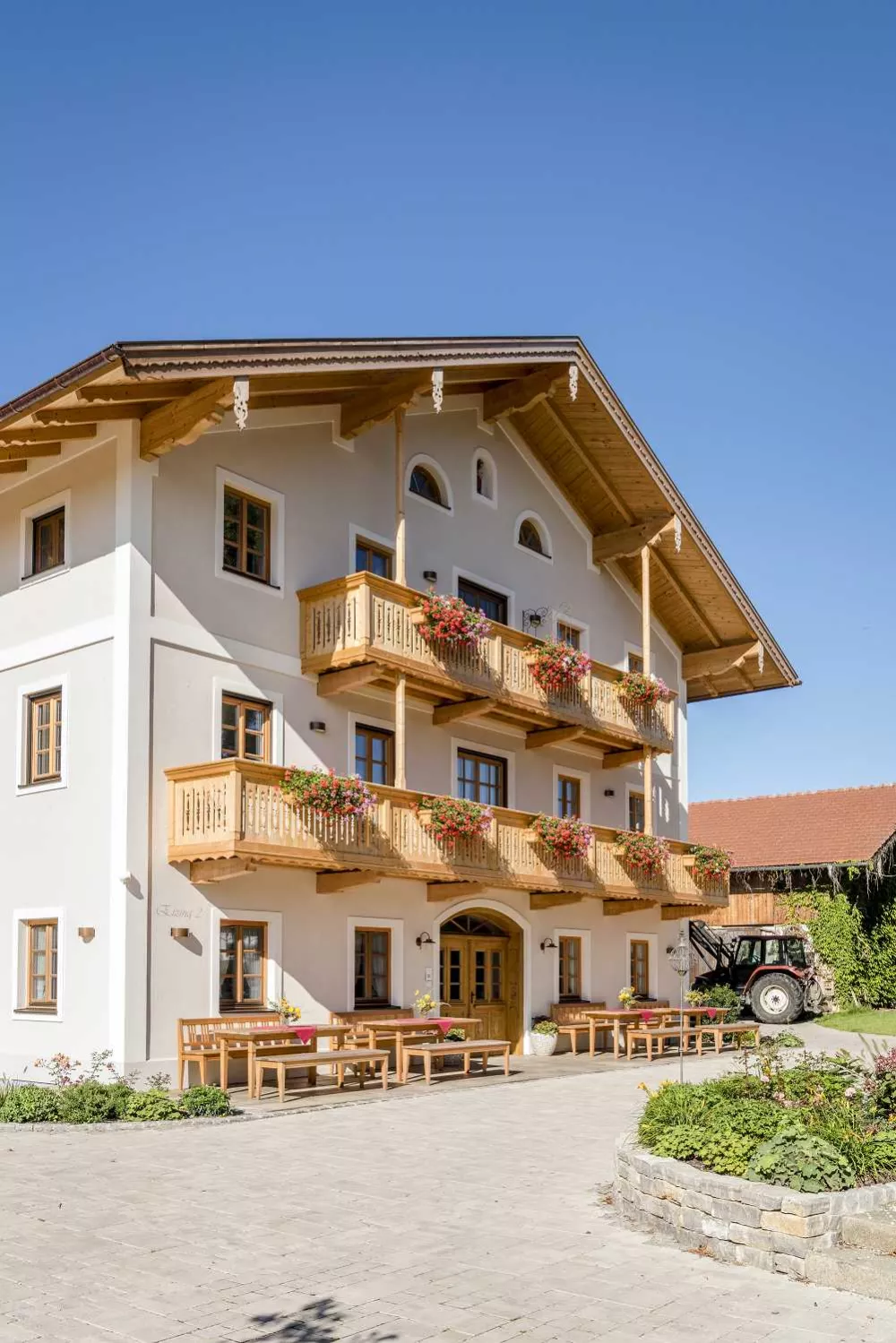 Gesellig zusammensitzen am Thomahof