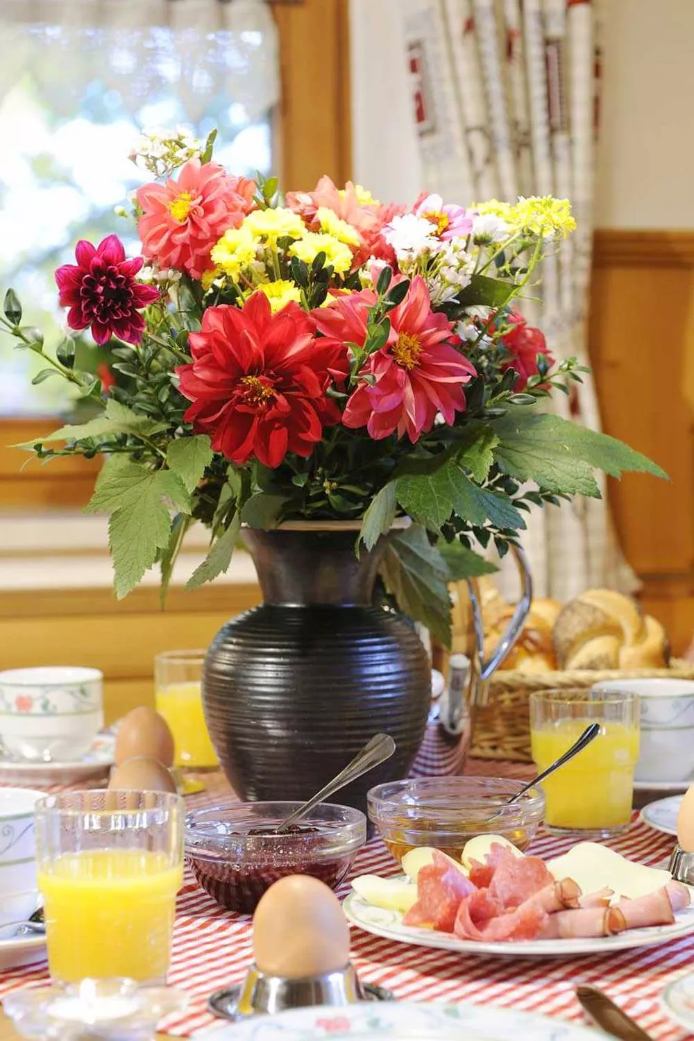 Frische Brötchen und vielfältiger Genuss