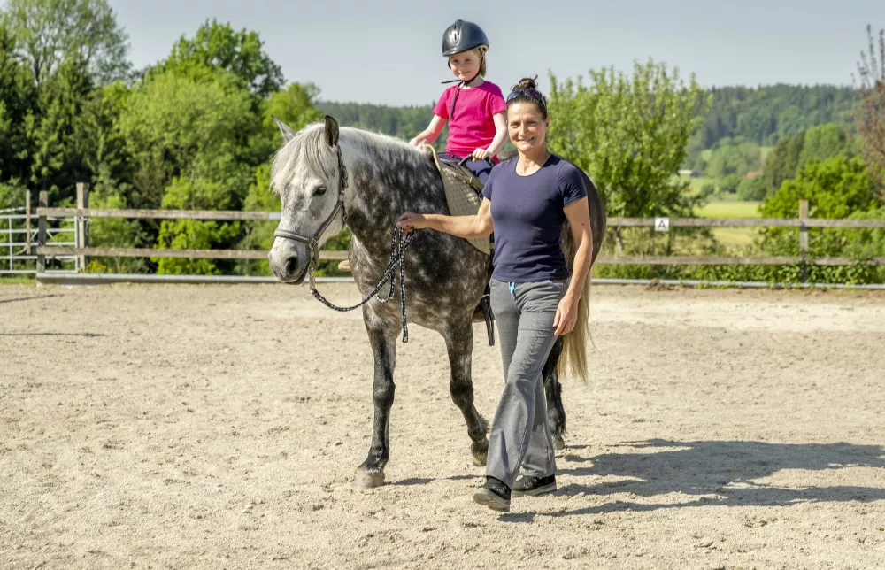 Ponyreiten und Reitunterricht am Thomahof