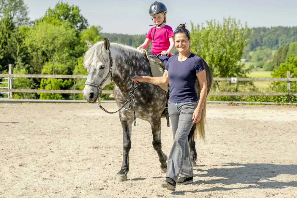 Ponyreiten und Reitunterricht am Thomahof